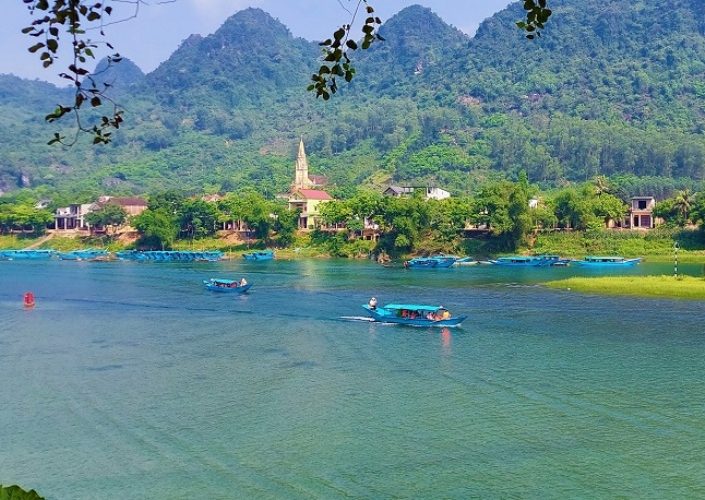 PHONG NHA KE BANG VAO THU