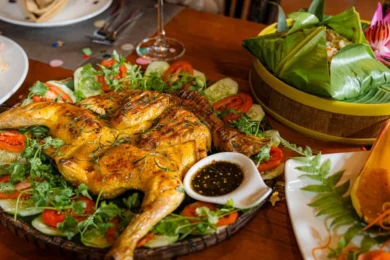 Đi ăn theo người bản địa: Những món nhất định phải thử tại các quán ăn vặt ở Quảng Bình