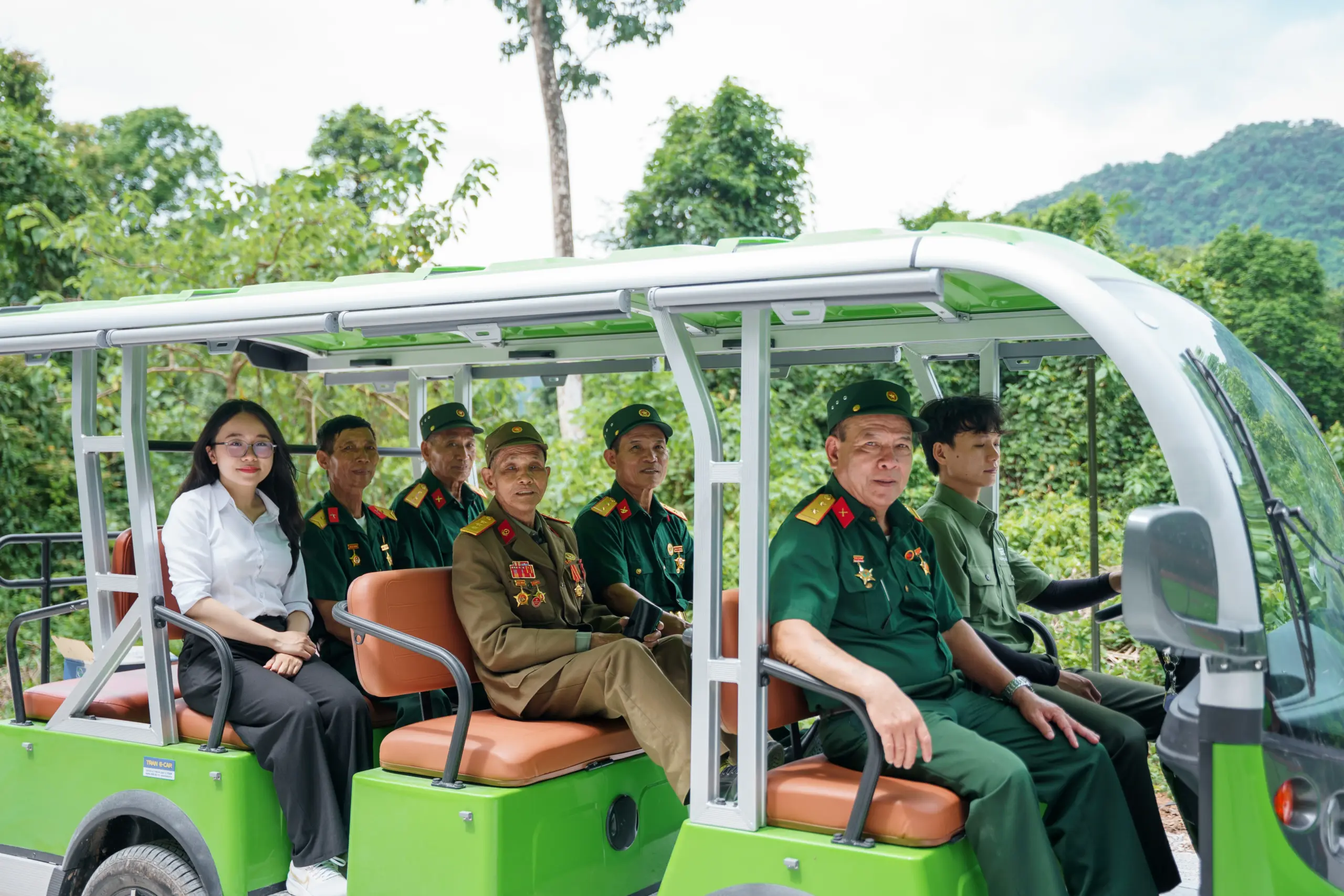 Khai trương khu du lịch sinh thái “Đường Trường Sơn huyền thoại – Hang Chỉ Huy”