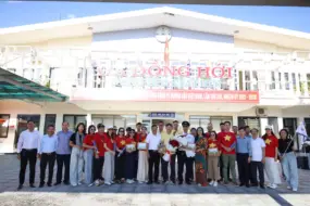 Đón đoàn tàu chất lượng cao JQB1 tuyến Hà Nội – Đồng Hới