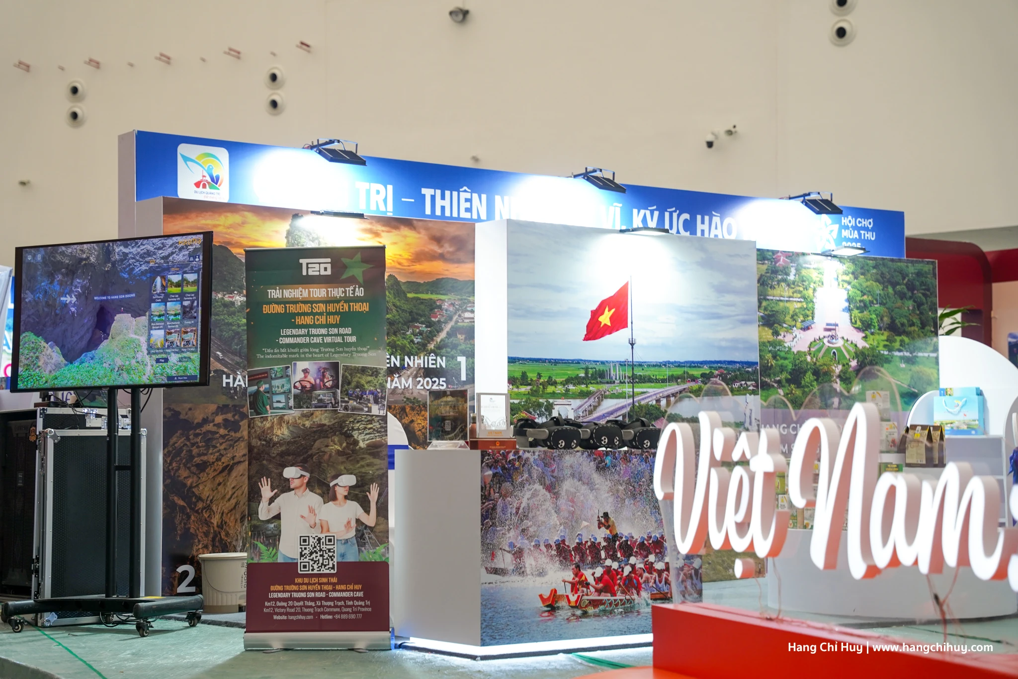 QUẢNG TRỊ GHI DẤU ẤN TẠI HỘI CHỢ MÙA THU 2025: GIAN HÀNG DU LỊCH – ẨM THỰC HẤP DẪN, TRẢI NGHIỆM ĐẬM BẢN SẮC 57 QUẢNG TRỊ GHI DẤU ẤN TẠI HỘI CHỢ MÙA THU 2025: GIAN HÀNG DU LỊCH – ẨM THỰC HẤP DẪN, TRẢI NGHIỆM ĐẬM BẢN SẮC