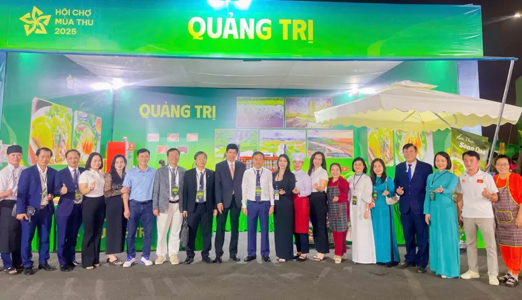 QUẢNG TRỊ GHI DẤU ẤN TẠI HỘI CHỢ MÙA THU 2025: GIAN HÀNG DU LỊCH – ẨM THỰC HẤP DẪN, TRẢI NGHIỆM ĐẬM BẢN SẮC 57 QUẢNG TRỊ GHI DẤU ẤN TẠI HỘI CHỢ MÙA THU 2025:  GIAN HÀNG DU LỊCH – ẨM THỰC HẤP DẪN, TRẢI NGHIỆM ĐẬM BẢN SẮC
