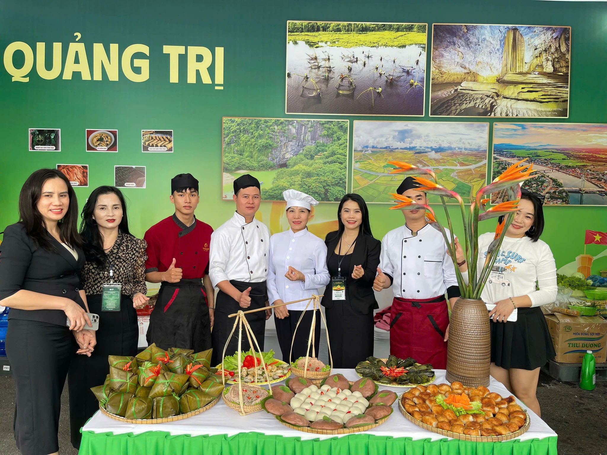 QUẢNG TRỊ GHI DẤU ẤN TẠI HỘI CHỢ MÙA THU 2025: GIAN HÀNG DU LỊCH – ẨM THỰC HẤP DẪN, TRẢI NGHIỆM ĐẬM BẢN SẮC 59 QUẢNG TRỊ GHI DẤU ẤN TẠI HỘI CHỢ MÙA THU 2025: GIAN HÀNG DU LỊCH – ẨM THỰC HẤP DẪN, TRẢI NGHIỆM ĐẬM BẢN SẮC