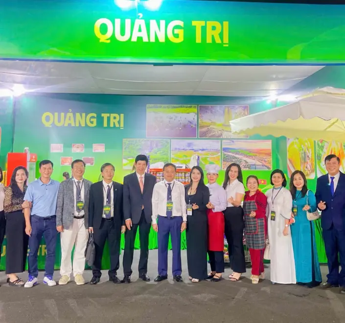 QUẢNG TRỊ GHI DẤU ẤN TẠI HỘI CHỢ MÙA THU 2025:  GIAN HÀNG DU LỊCH – ẨM THỰC HẤP DẪN, TRẢI NGHIỆM ĐẬM BẢN SẮC