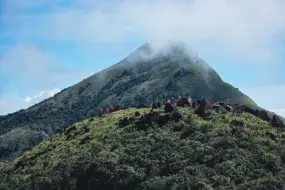 Chinh phục “nóc nhà” Quảng Trị