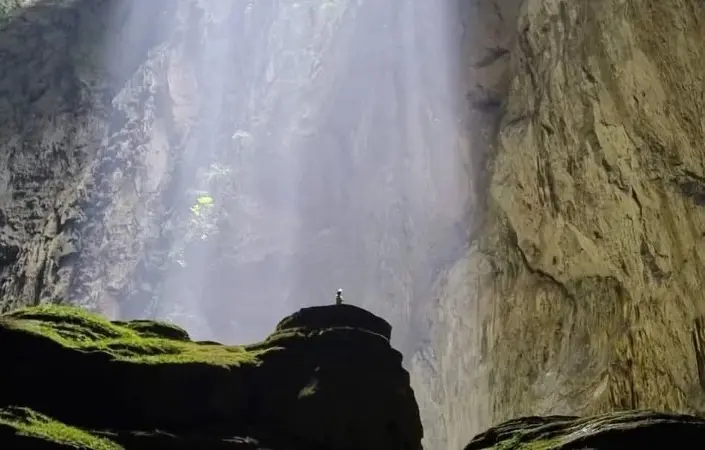 Tour khám phá hang Sơn Đoòng được đặt kín chỗ tới năm 2027