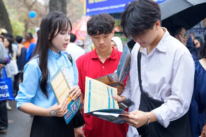 Top 15+ Quán Ăn Vặt Học Viện Tài Chính "chuẩn Sinh Viên" Ngon - Rẻ - Đầy Đắt Cập Nhật 2026