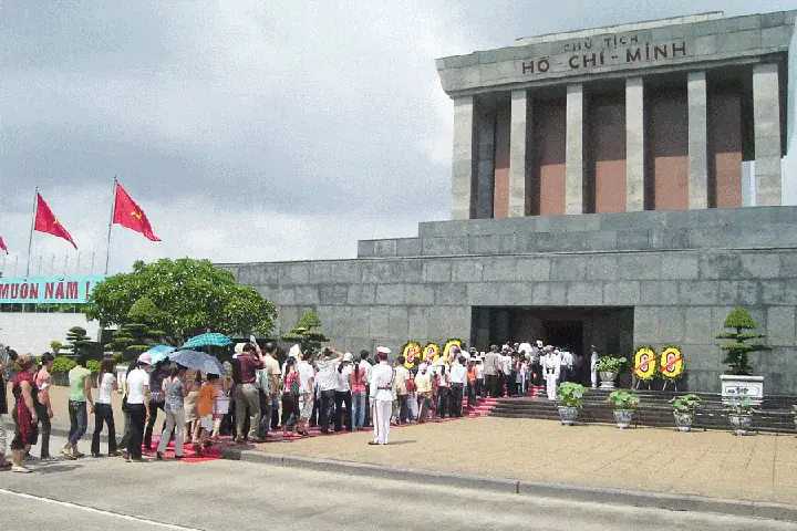 Khám Phá Quận Ba Đình 2026: Top 15+ Địa Điểm Ưa Thích Nhất – Từ Di Tích Lịch Sử, Không Gian Xanh Đến Ẩm Thực "chuẩn Vị" Hà Thành