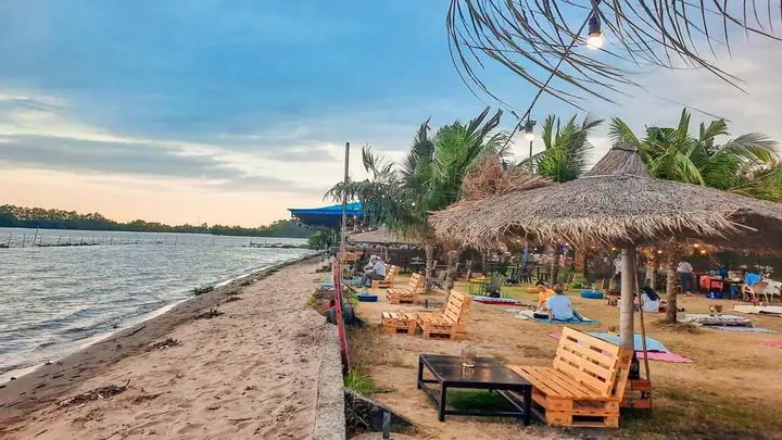 Bãi Biển Cần Thơ Ở Đâu? Thực Trạng & Top 5 Bãi Biển Gần Cần Thơ Nên Đi Năm 2026
