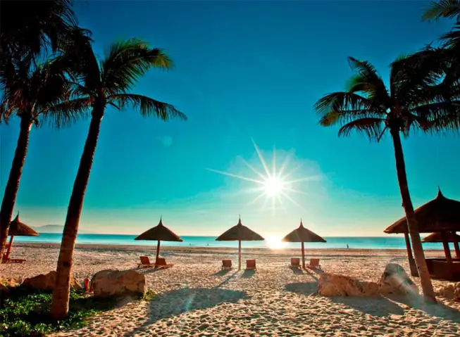Top 10+ Bãi Biển Đẹp Nhất Nha Trang Năm 2026: Review Chi Tiết, Giá Vé, Kinh Nghiệm Đi Phê "chuẩn Không Cần Chỉnh"