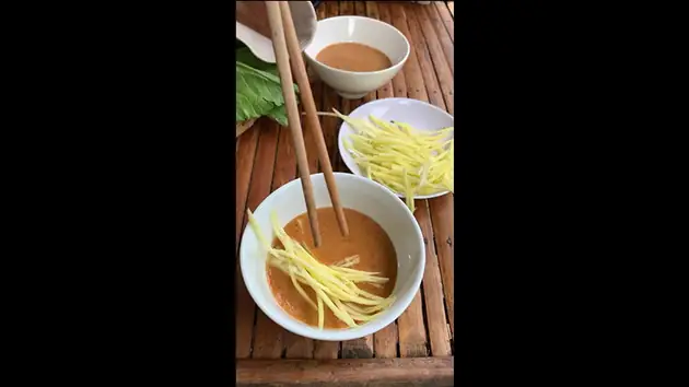 Bánh Căn Bánh Xèo Quán Tui: Địa Chỉ "thần Thánh" Năm 2026 Cho Thực Khách Sành Ăn Tại Nha Trang Bánh Căn Bánh Xèo Quán Tui: Địa Chỉ "thần Thánh" Năm 2026 Cho Thực Khách Sành Ăn Tại Nha Trang