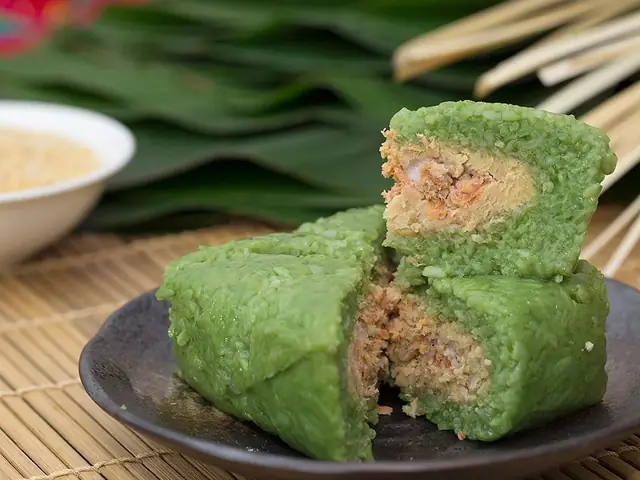 Top 10+ Địa Chỉ Bánh Chưng Nổi Tiếng Hà Nội 2026: Giữ Hương Vị Truyền Thống, Chuẩn Vị "quà Tết" Cho Gia Đình