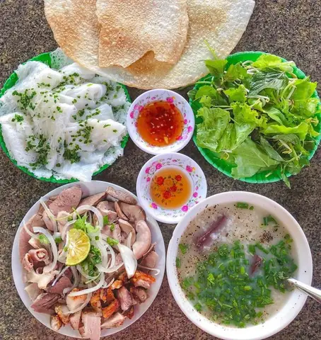 Bánh Hỏi Lòng Heo Tuy Hòa 2026: Hương Vị Đậm Đà Phố Biển, Bí Quyết Chọn Mua Và Top Quán Ngon Nhất Năm Nay