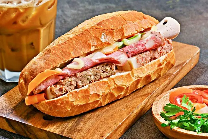 Top Bánh Mì Đắt Nhất Sài Gòn 2026: Trải Nghiệm Đỉnh Cao Ẩm Thực Đường Phố Với Mức Giá "trên Trời"