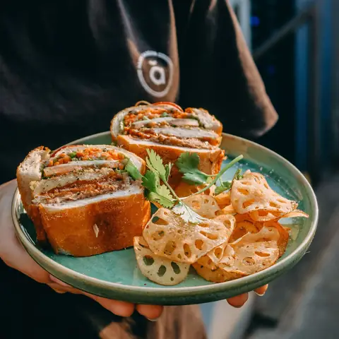 Top Bánh Mì Đắt Nhất Sài Gòn 2026: Trải Nghiệm Đỉnh Cao Ẩm Thực Đường Phố Với Mức Giá "trên Trời"