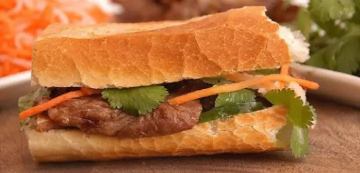 Bánh Mì Như Lan Hầm Nghi: Địa Chỉ "thần Thánh" Gây Nghiện Cho Dân Ăn Vặt Sài Gòn Năm 2026