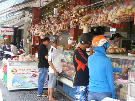Bánh Mì Như Lan Hầm Nghi: Địa Chỉ "thần Thánh" Gây Nghiện Cho Dân Ăn Vặt Sài Gòn Năm 2026