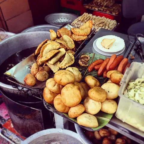 Bánh Rán Mặn Lý Quốc Sư 2026: Địa Chỉ "thánh" Giữ Hương Vị Truyền Thống, Giá Cả, Review Chi Tiết Và Bí Quyết Ăn Ngon Nhất