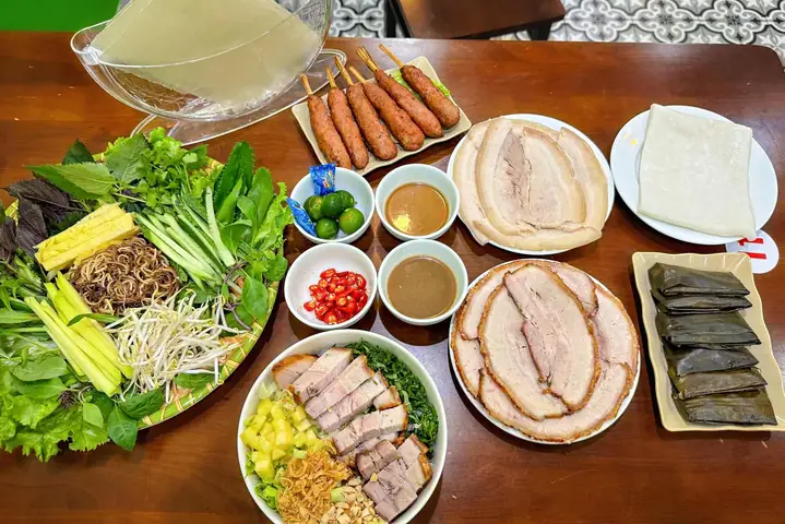 Bánh Tráng Cuốn Thịt Heo Mỹ Đình 2026: Địa Chỉ "thần Thánh", Giá Cả, Review Chi Tiết & Bí Quyết Ăn Ngon Nhất Bánh Tráng Cuốn Thịt Heo Mỹ Đình 2026: Địa Chỉ "thần Thánh", Giá Cả, Review Chi Tiết & Bí Quyết Ăn Ngon Nhất