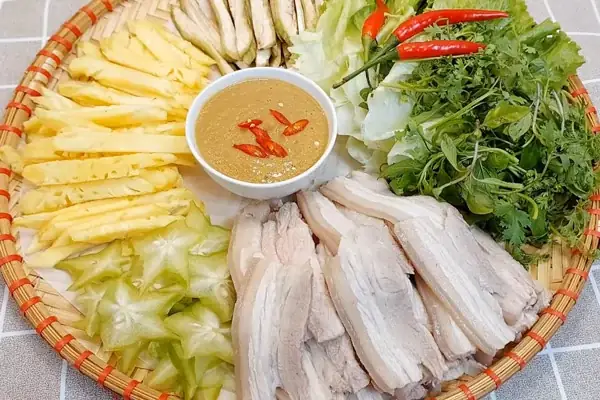 Bánh Tráng Cuốn Thịt Heo Nha Trang 2026: Bí Quyết Chọn Quán Ngon, Giá Cả Mới Nhất & Cách Cuốn "chuẩn Vị" Tại Nhà