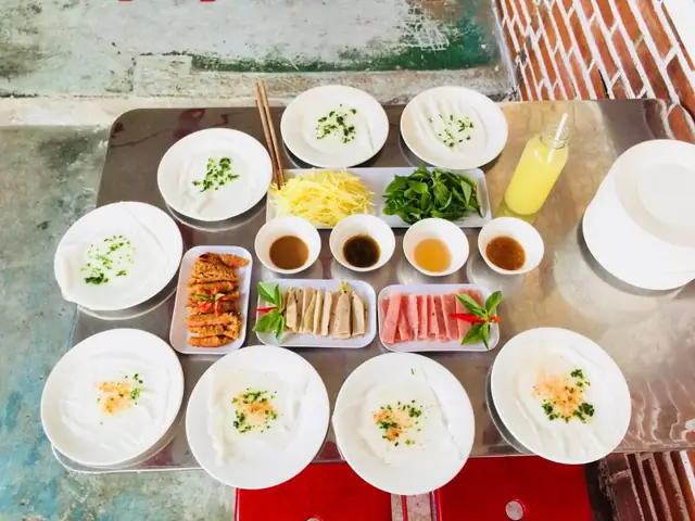 Bánh Ướt Chồng Dĩa Đà Lạt 2026: Hương Vị Đậm Đà Của Sương Mù, Bí Quyết Ăn Ngon & Top 5 Quán "chuẩn" Nhất Không Thể Bỏ Lỡ
