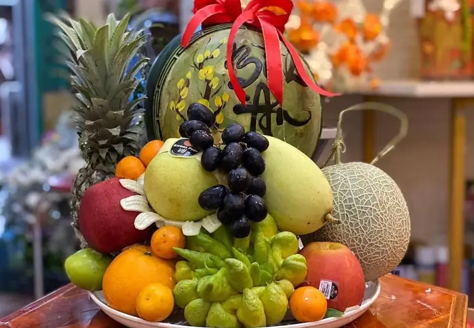 Bày Mâm Ngũ Quả Trước Hay Sau Cúng Tất Niên: Quy Tắc Chuẩn, Ý Nghĩa Và Những Lưu Ý Quan Trọng Năm 2026