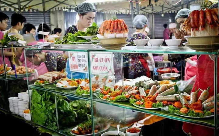 Chợ Bến Thành Ban Đêm 2026: Hành Trình Khám Phá Thiên Đường Ẩm Thực Đường Phố Sôi Động Nhất Sài Gòn Chợ Bến Thành Ban Đêm 2026: Hành Trình Khám Phá Thiên Đường Ẩm Thực Đường Phố Sôi Động Nhất Sài Gòn