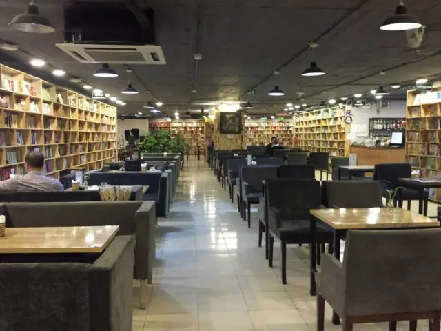 Biblio Cafe Sách Tôn Thất Tùng: Không Gian Văn Hóa Đặc Sắc Giữa Trái Tim Sài Gòn Năm 2026