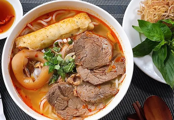Bún Cá Nha Trang Cô Phương 2026: Địa Chỉ "chuẩn Vị" Gốc Nha Trang Nổi Tiếng Tại Sài Gòn, Giá Cả, Menu & Review Chi Tiết Nhất