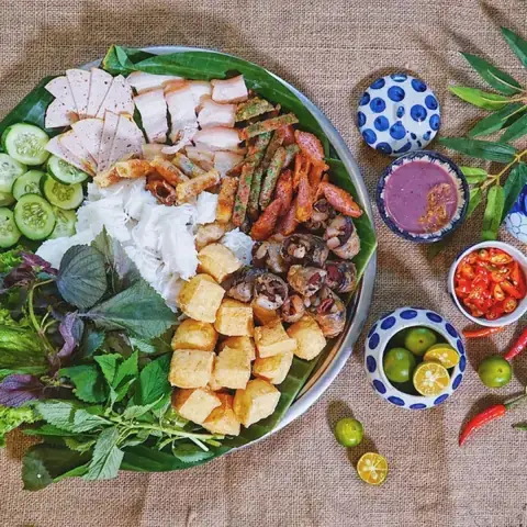 Bún Đậu Mắm Tôm Lộc Vừng: Hành Trình Của Một "quốc Hồn" Ăn Vặt Từ Phố Cổ Ra Tầm Quốc Tế Năm 2026 Bún Đậu Mắm Tôm Lộc Vừng: Hành Trình Của Một "quốc Hồn" Ăn Vặt Từ Phố Cổ Ra Tầm Quốc Tế Năm 2026