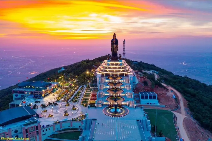 Top 10+ Điểm Du Lịch Biển Nổi Tiếng Nhất Việt Nam Năm 2026: Hướng Dẫn Chi Tiết Cho Hành Trình Hoàn Hảo