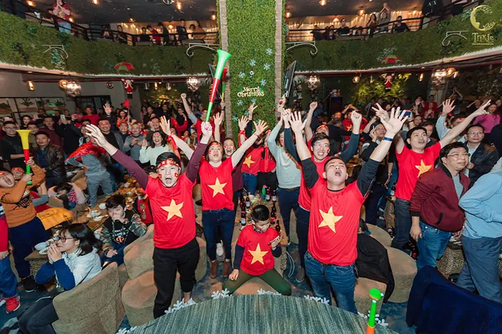 Top 15+ Quán Cafe Bóng Đá Hà Nội 2026: Không Gian Xem Trận "chuẩn Champions League", Menu Ngon, Giá Hời