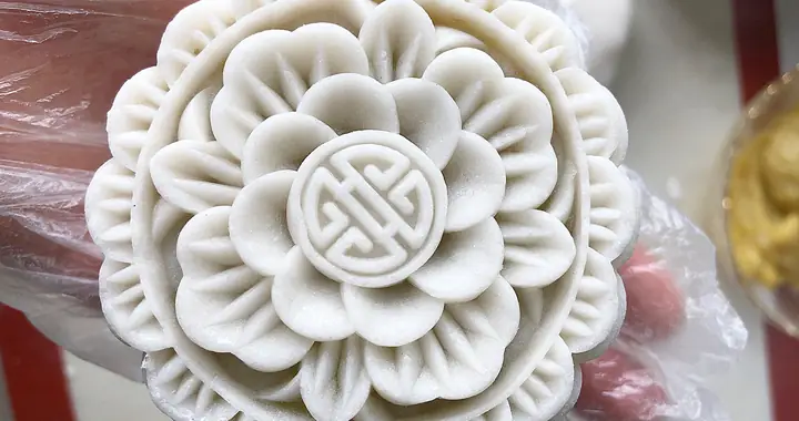 Cách Làm Bánh Dẻo Nhân Đậu Xanh Chuẩn Vị Hà Thành Tại Nhà: Bí Quyết Thành Công 100% Cho Tết Trung Thu 2026
