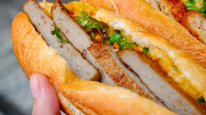 Cách Làm Bánh Mì Chả Cá Nóng Giòn Rụm, Béo Ngậy Chuẩn Vị Hải Phòng Tại Nhà Năm 2026
