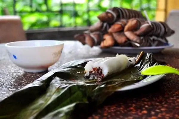 Cách Làm Bánh Tẻ Ngon Tại Nhà Chuẩn Vị Hà Thành: Bí Quyết Vo Bột, Gói Lá, Hấp Chín Mềm Mịn Không Nát Cho Người Mới Bắt Đầu