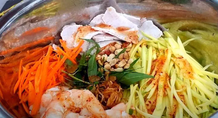 Cách Làm Gỏi Xoài Tôm Thịt Chuẩn Vị Quảng Ngon, Giòn, Tan Chảy Đỉnh Cao Năm 2026