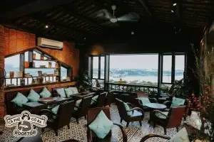 Cafe Cô Ba Sài Gòn Rooftop 2026: Review Chi Tiết Giá Cả, Menu, Không Gian & Trải Nghiệm Thực Tế – Đáng Để Ghé Hay Chỉ "sống Ảo"?