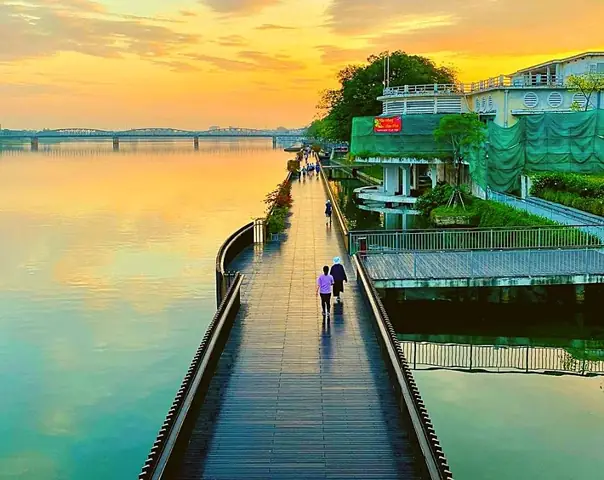 Cầu Gỗ Lim Huế Về Đêm 2026: Hành Trình Tìm Kiếm Dấu Ấn Cũ Trong Ánh Sáng Mới