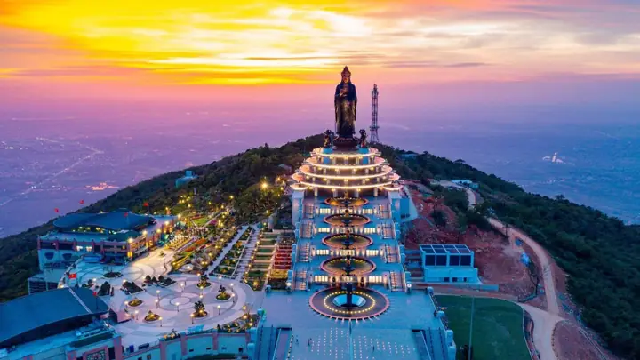 Chùa Bà Đen Tây Ninh 2026: Hướng Dẫn Du Lịch, Lễ Hội, Đi Lên Núi Và Những Điều Cần Biết Trước Khi Đi Chùa Bà Đen Tây Ninh 2026: Hướng Dẫn Du Lịch, Lễ Hội, Đi Lên Núi Và Những Điều Cần Biết Trước Khi Đi