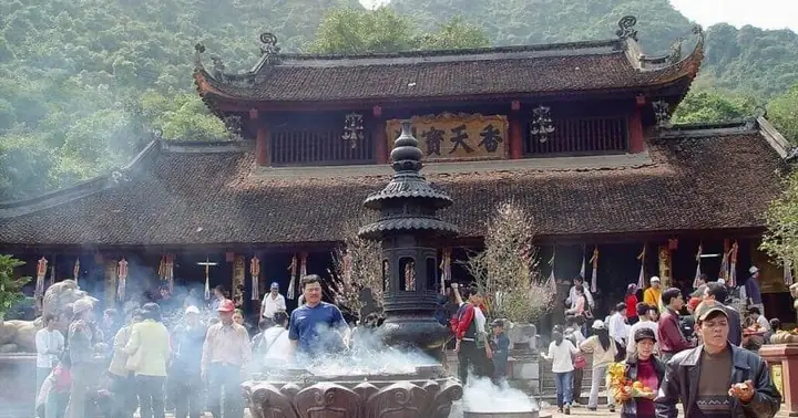 Top 10+ Chùa Cầu Con Ở Hà Nội Linh Thiếng Nhất Năm 2026: Địa Chỉ, Lễ Hội Và Kinh Nghiệm Xin Con Hiệu Quả
