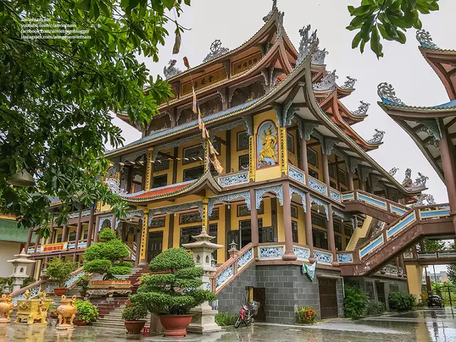 Top 10 Chùa Linh Thiêng Ở Bình Dương Năm 2026: Địa Điểm Cầu An, Cầu Tài, Cầu Lộc Phổ Biến Nhất