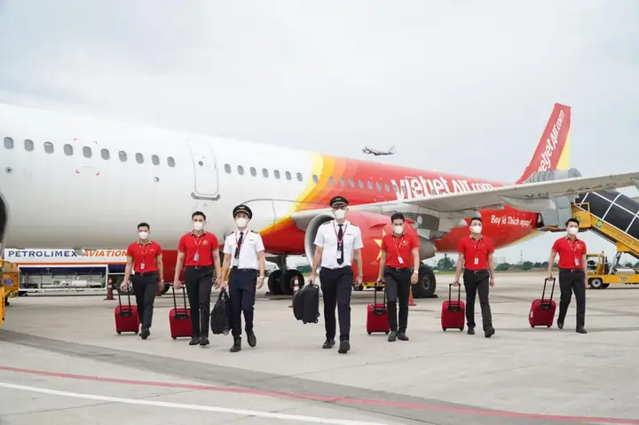 Có Cần In Thẻ Lên Máy Bay Vietjet Năm 2026? Hướng Dẫn Chi Tiết Quy Trình Check-in & Thủ Tục Mới Nhất