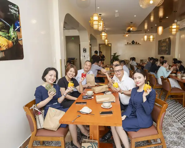 Cơm Niêu Tiếng Anh Là Gì? Cách Dịch Chính Xác, Từ Vựng Liên Quan & Mẹo Giao Tiếp 2026