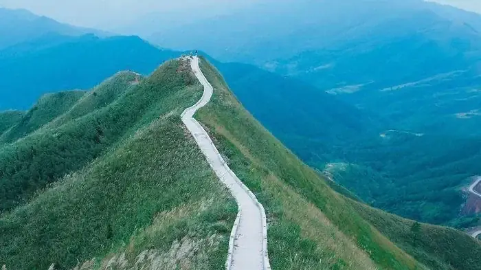 Cột Mốc 1305 Bình Liêu Quảng Ninh: Hành Trình Chạm Đỉnh Biên Giới, Khám Phá Vẻ Đẹp Hoang Sơ Và Những Trải Nghiệm Mới Nhất Năm 2026