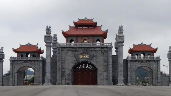Đền Hùng Vương Nằm Ở Đâu? Hướng Dẫn Chi Tiết Vị Trí, Lịch Sử, Di Tích Và Kinh Nghiệm Du Lịch Năm 2026