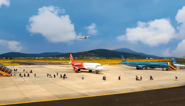 Hướng Dẫn Đi Đà Lạt Bằng Máy Bay Năm 2026: Vé Rẻ, Sân Bay, Di Chuyển & Mẹo Tiết Kiệm Toàn Diện