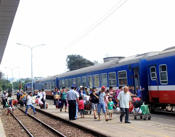 Đi Tàu Vào Nha Trang Mất Bao Lâu? Chi Tiết Thời Gian, Lịch Chạy, Giá Vé & Mẹo Du Lịch 2026 Mới Nhất