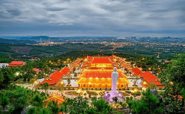 Top 15+ Địa Điểm Du Xuân Đầu Năm 2026 Gần Hà Nội: Trải Nghiệm Tết Nguyên Đán Trọn Vẹn, Gần Gũi, Không Lo Kẹt Xe Top 15+ Địa Điểm Du Xuân Đầu Năm 2026 Gần Hà Nội: Trải Nghiệm Tết Nguyên Đán Trọn Vẹn, Gần Gũi, Không Lo Kẹt Xe