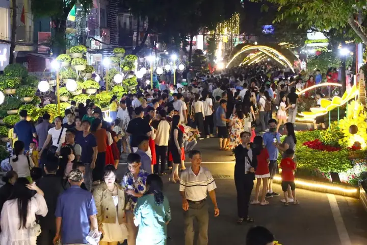 Du Lịch Cần Thơ Dịp Tết 2026: Trải Nghiệm Miền Tây Đầy Hương Vị, Hội Chợ Nổi Cái Răng Sôi Động Và Những Địa Điểm "check-in" Sống Ảo Không Thể Bỏ Lỡ Du Lịch Cần Thơ Dịp Tết 2026: Trải Nghiệm Miền Tây Đầy Hương Vị, Hội Chợ Nổi Cái Răng Sôi Động Và Những Địa Điểm "check-in" Sống Ảo Không Thể Bỏ Lỡ