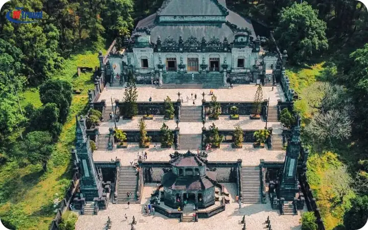 Giờ Mở Cửa Lăng Khải Định 2026: Chi Tiết Lịch Hoạt Động, Giá Vé, Cách Di Chuyển Và Kinh Nghiệm Tham Quan Trọn Vẹn